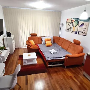 Entire Apartment, Near Clarion, O2 Arena, Metro 3 Min, Easter Market In Center 15 Min Apartmán