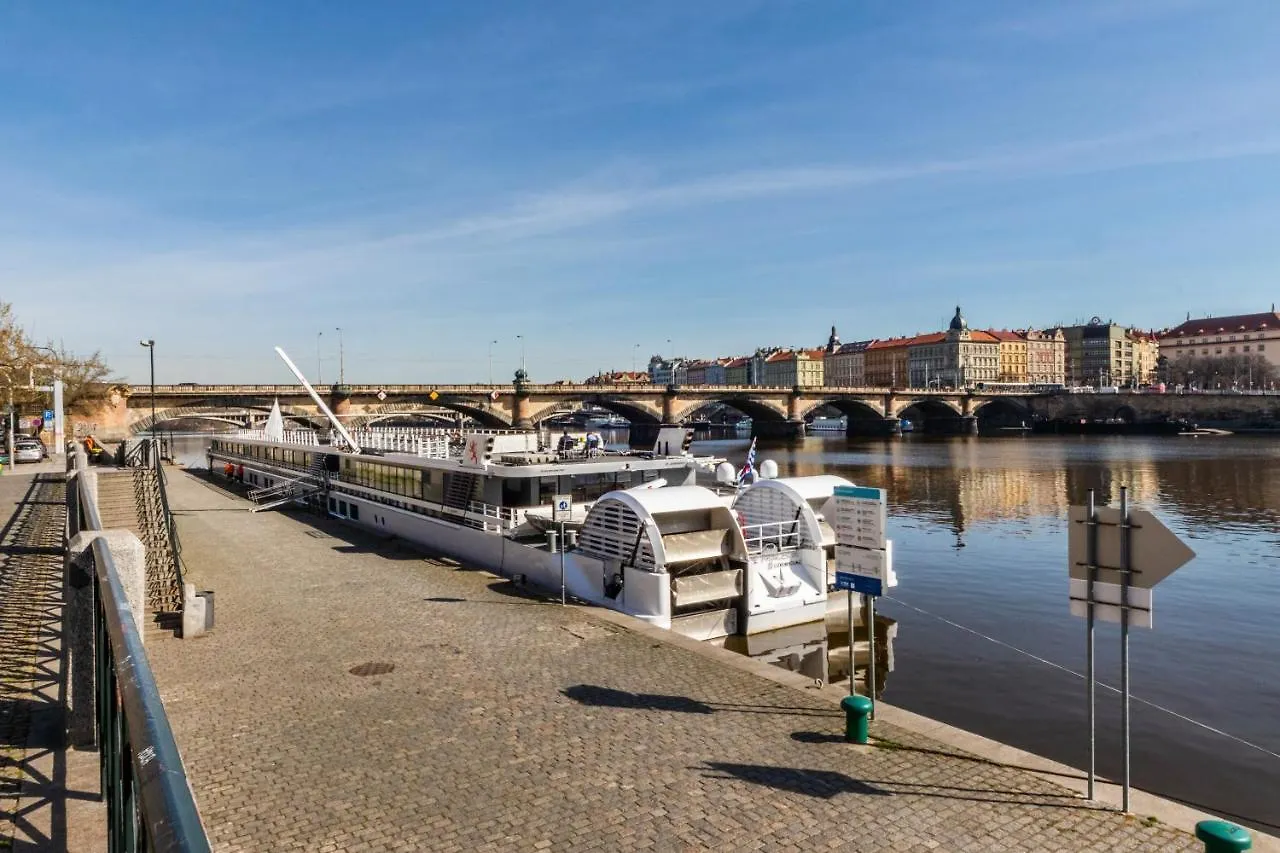 Apartament Prostorny Tripokojovy Apartman U Nabrezi Vltavy Praga 0*,